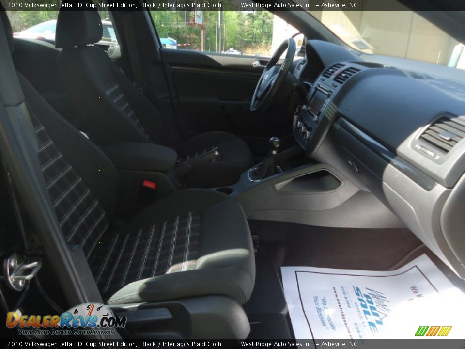 2010 Volkswagen Jetta TDI Cup Street Edition Black / Interlagos Plaid Cloth Photo #31
