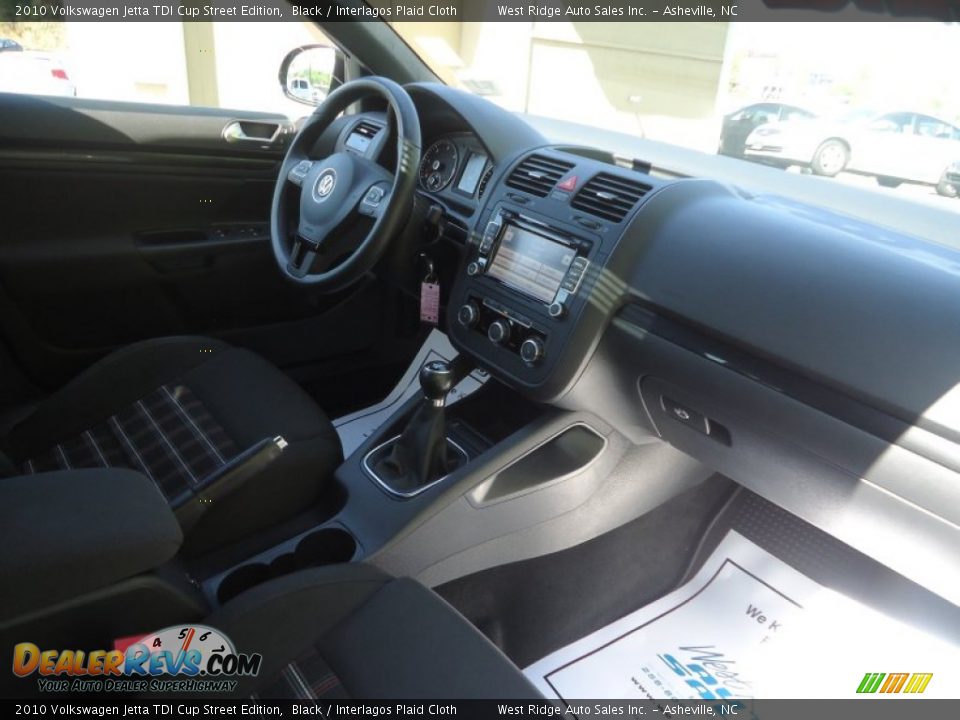 2010 Volkswagen Jetta TDI Cup Street Edition Black / Interlagos Plaid Cloth Photo #32