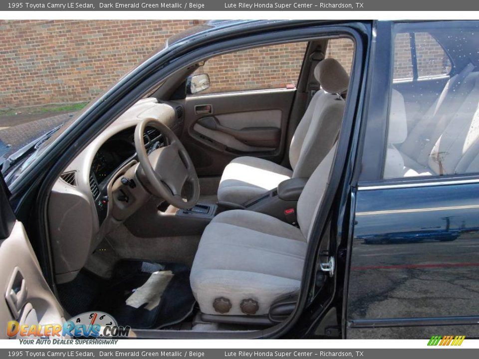 1995 Toyota Camry LE Sedan Dark Emerald Green Metallic / Beige Photo #12