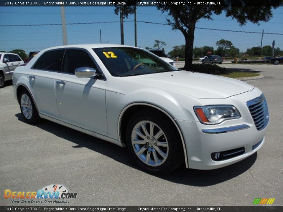 Front 3/4 View of 2012 Chrysler 300 C Photo #10