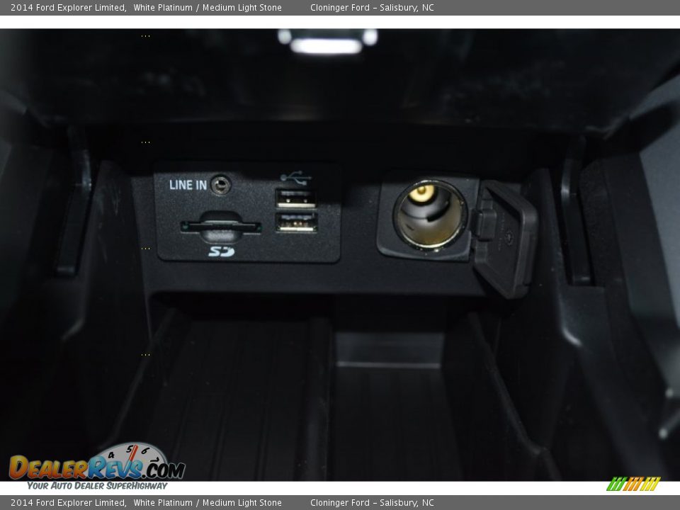 2014 Ford Explorer Limited White Platinum / Medium Light Stone Photo #22