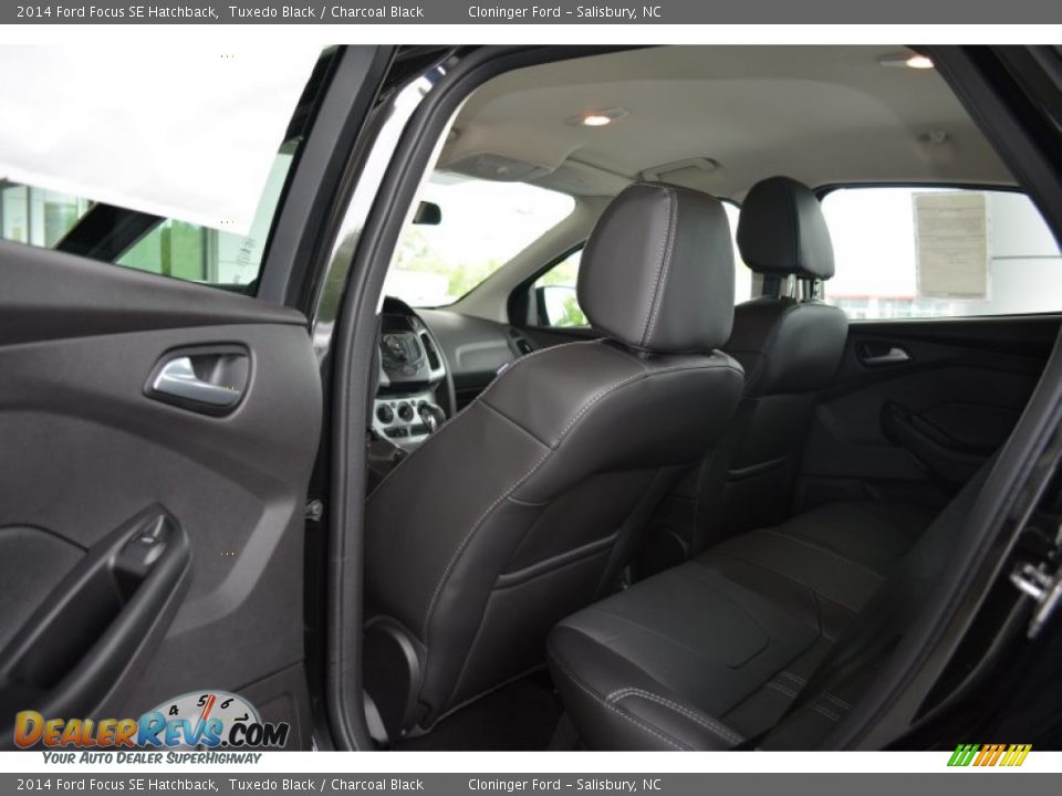 2014 Ford Focus SE Hatchback Tuxedo Black / Charcoal Black Photo #8