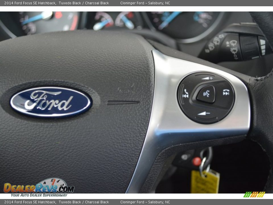 2014 Ford Focus SE Hatchback Tuxedo Black / Charcoal Black Photo #18