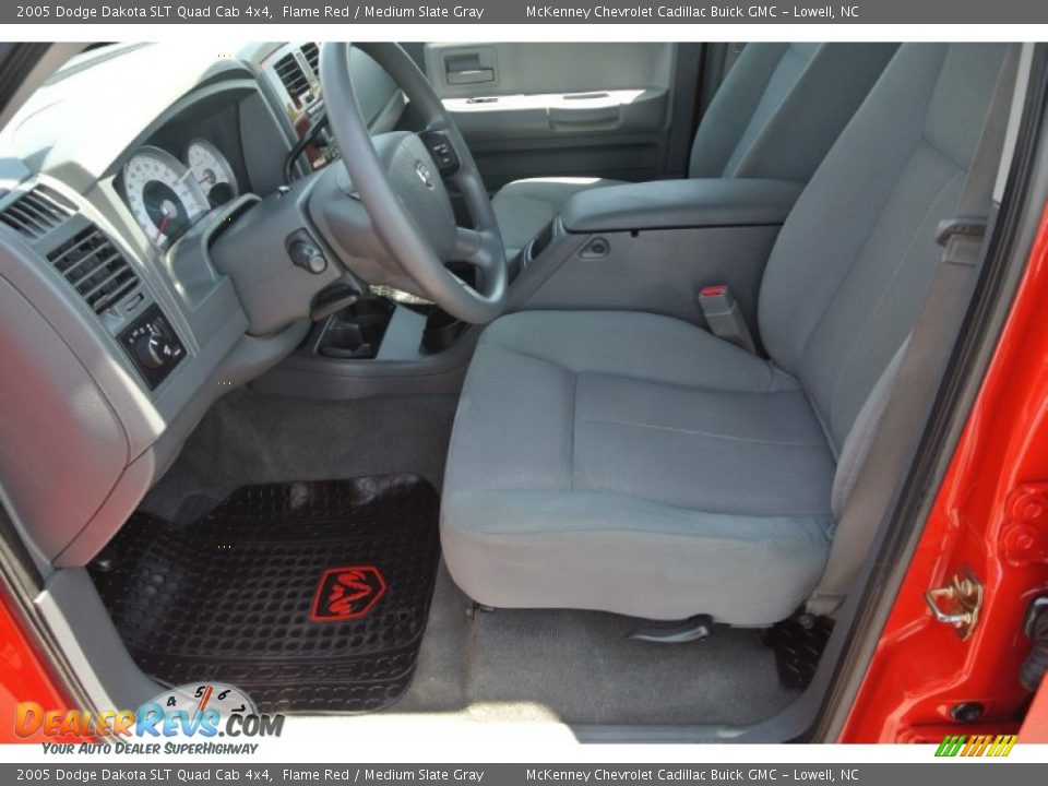 2005 Dodge Dakota SLT Quad Cab 4x4 Flame Red / Medium Slate Gray Photo #8