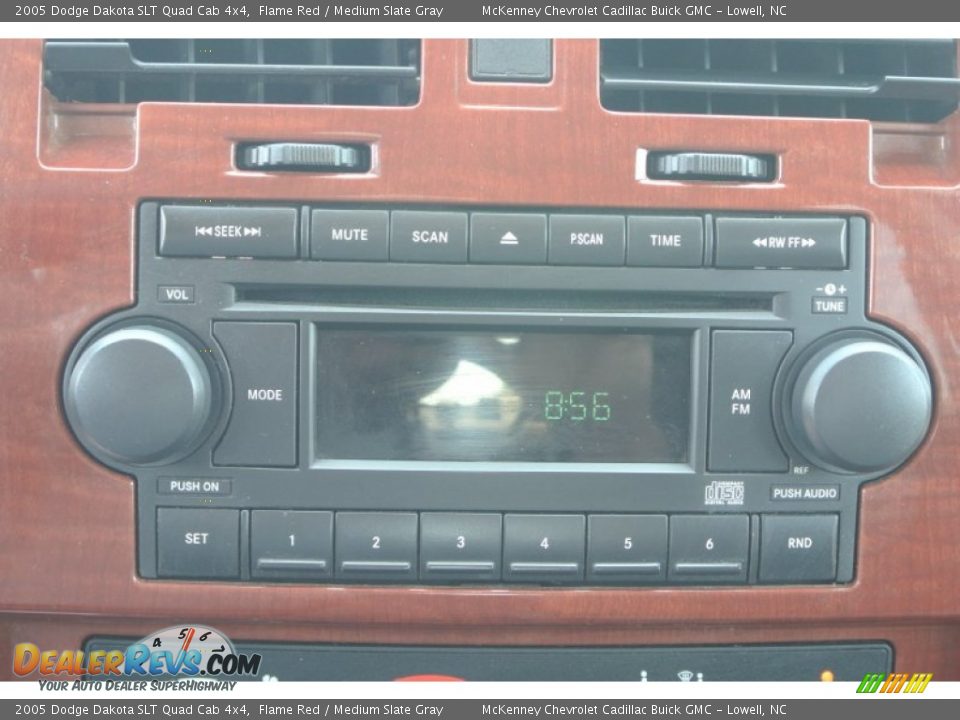 2005 Dodge Dakota SLT Quad Cab 4x4 Flame Red / Medium Slate Gray Photo #14