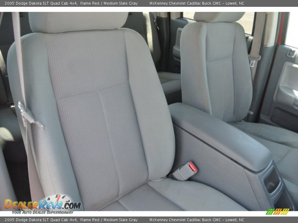 2005 Dodge Dakota SLT Quad Cab 4x4 Flame Red / Medium Slate Gray Photo #19