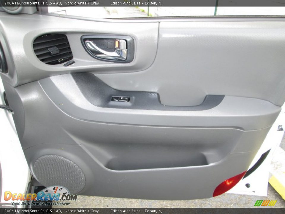 Door Panel of 2004 Hyundai Santa Fe GLS 4WD Photo #27