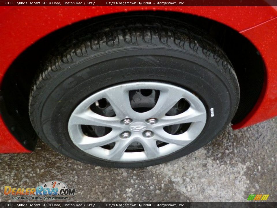 2012 Hyundai Accent GLS 4 Door Boston Red / Gray Photo #9