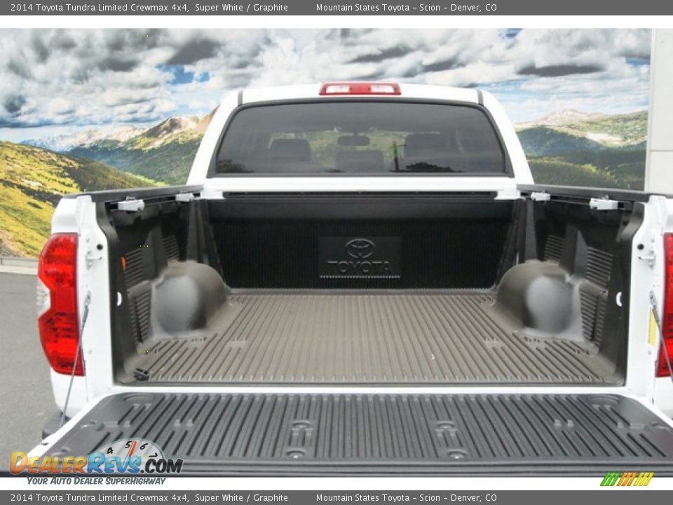 2014 Toyota Tundra Limited Crewmax 4x4 Super White / Graphite Photo #9