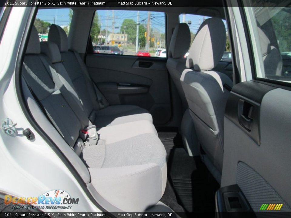 2011 Subaru Forester 2.5 X Satin White Pearl / Platinum Photo #18