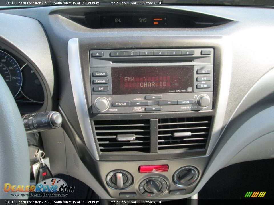 2011 Subaru Forester 2.5 X Satin White Pearl / Platinum Photo #24