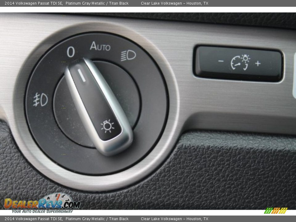 2014 Volkswagen Passat TDI SE Platinum Gray Metallic / Titan Black Photo #31