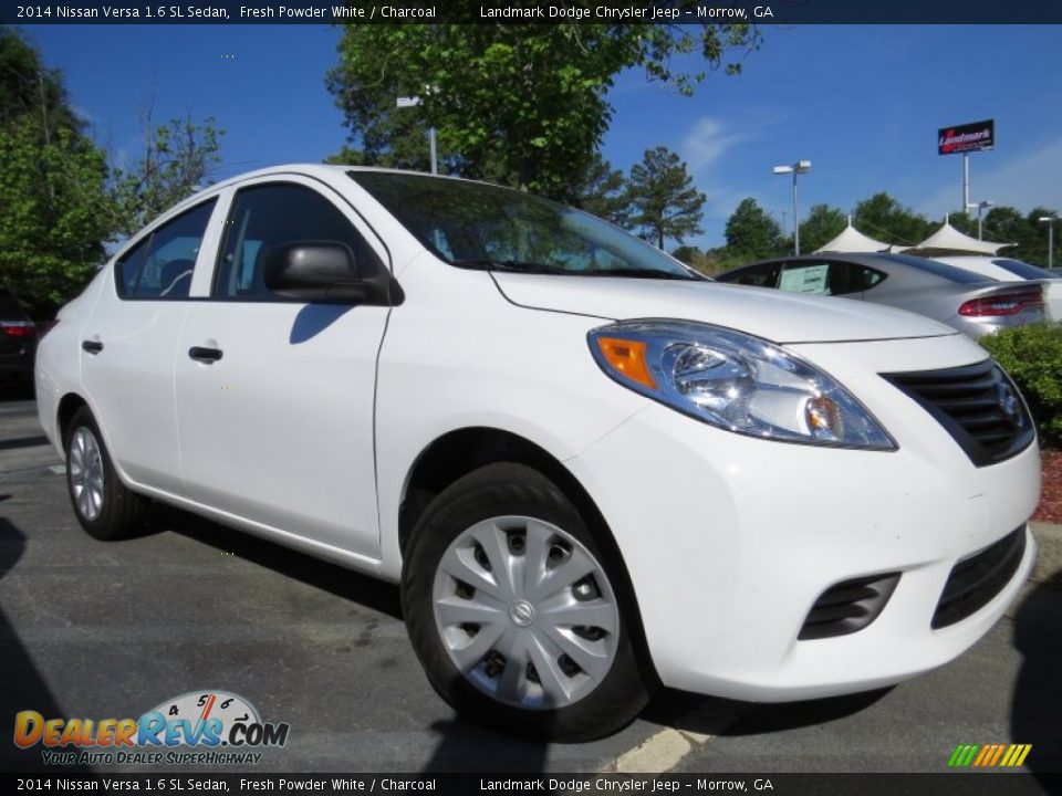 2014 Nissan Versa 1.6 SL Sedan Fresh Powder White / Charcoal Photo #4