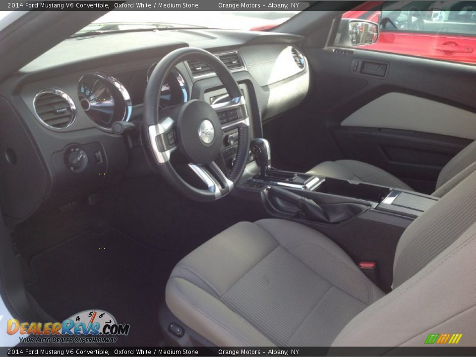 2014 Ford Mustang V6 Convertible Oxford White / Medium Stone Photo #5