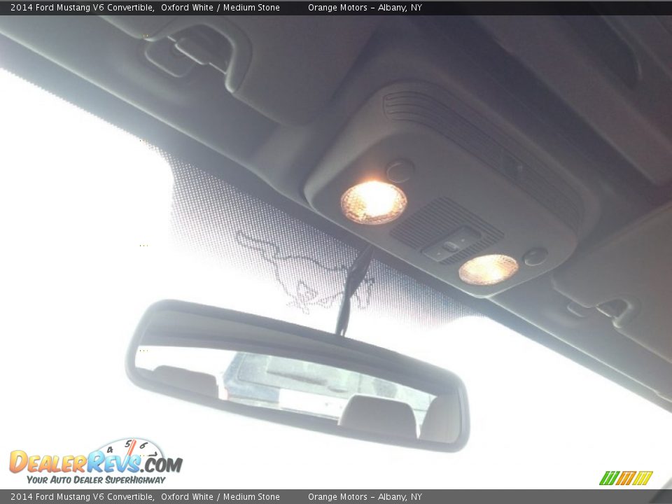 2014 Ford Mustang V6 Convertible Oxford White / Medium Stone Photo #12