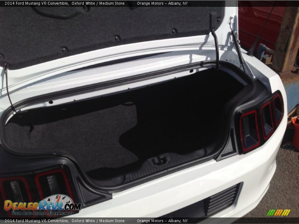 2014 Ford Mustang V6 Convertible Oxford White / Medium Stone Photo #14