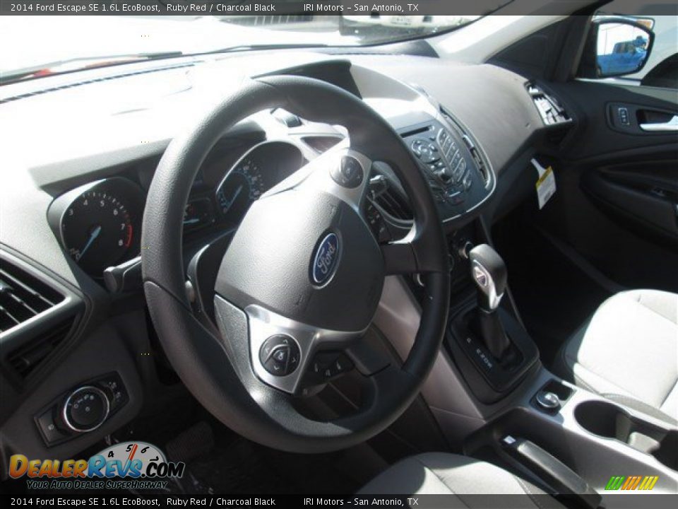 2014 Ford Escape SE 1.6L EcoBoost Ruby Red / Charcoal Black Photo #10