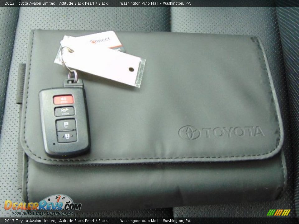 2013 Toyota Avalon Limited Attitude Black Pearl / Black Photo #18