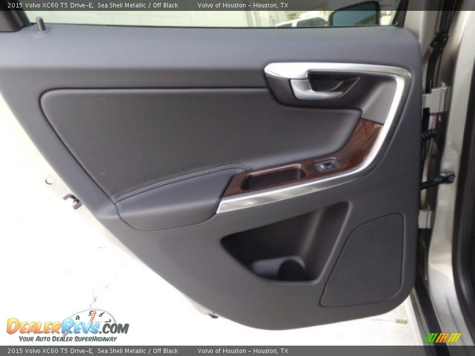 2015 Volvo XC60 T5 Drive-E Sea Shell Metallic / Off Black Photo #21