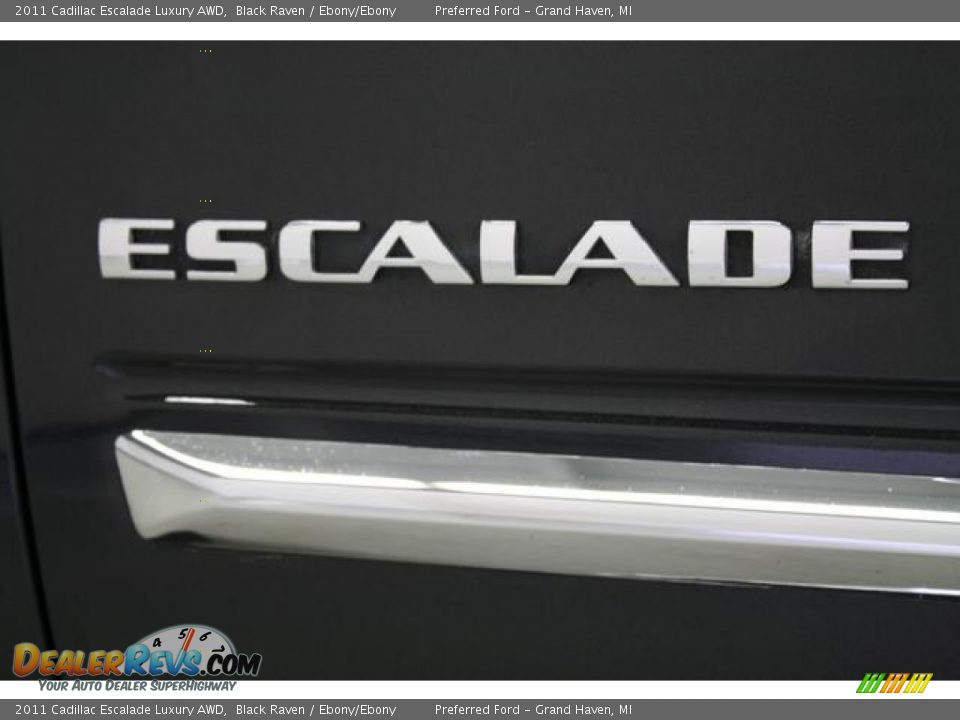 2011 Cadillac Escalade Luxury AWD Black Raven / Ebony/Ebony Photo #14