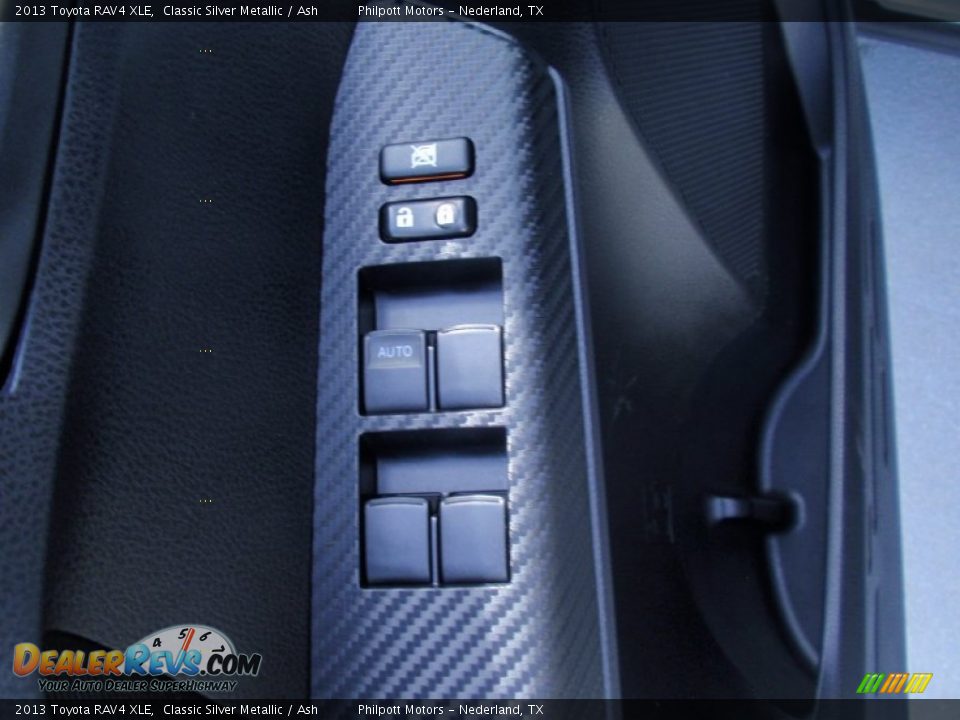 2013 Toyota RAV4 XLE Classic Silver Metallic / Ash Photo #34