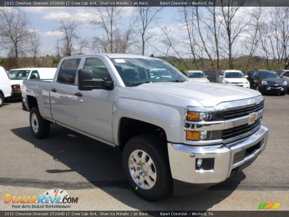 2015 Chevrolet Silverado 2500HD LT Crew Cab 4x4 Silver Ice Metallic / Jet Black Photo #4