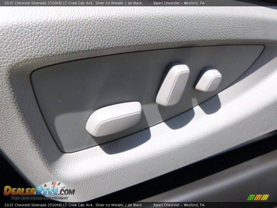 2015 Chevrolet Silverado 2500HD LT Crew Cab 4x4 Silver Ice Metallic / Jet Black Photo #14