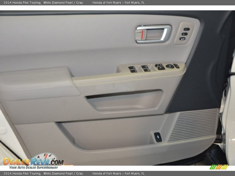 2014 Honda Pilot Touring White Diamond Pearl / Gray Photo #9