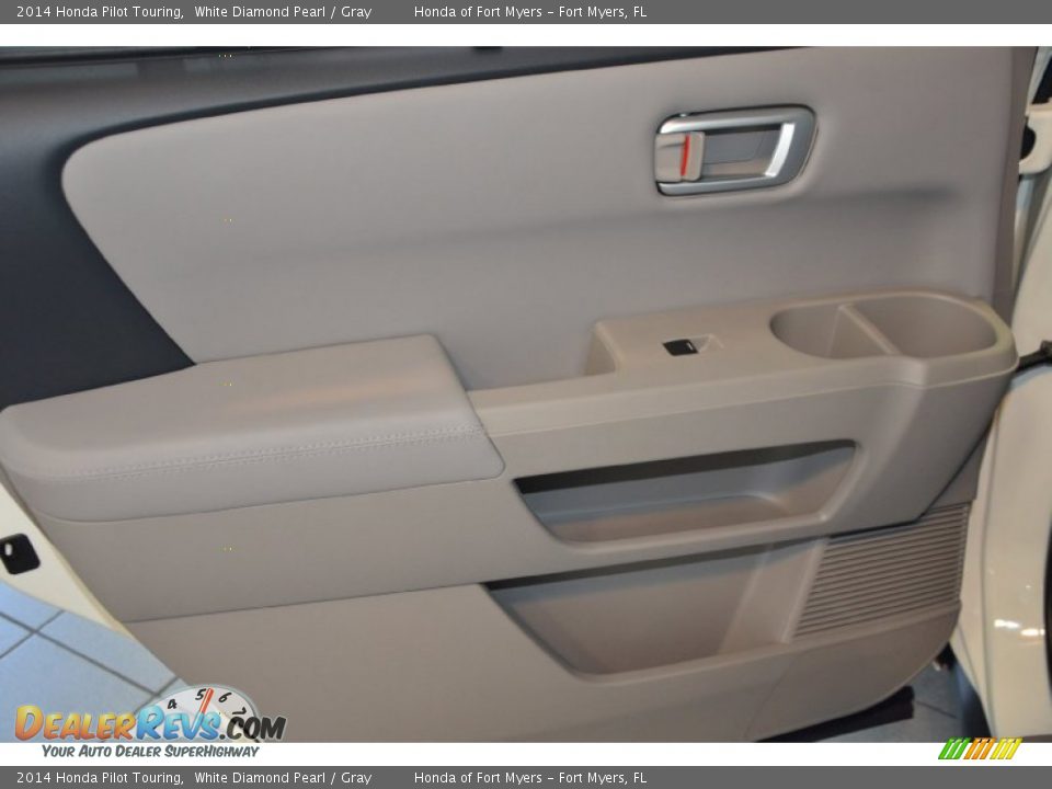 2014 Honda Pilot Touring White Diamond Pearl / Gray Photo #26