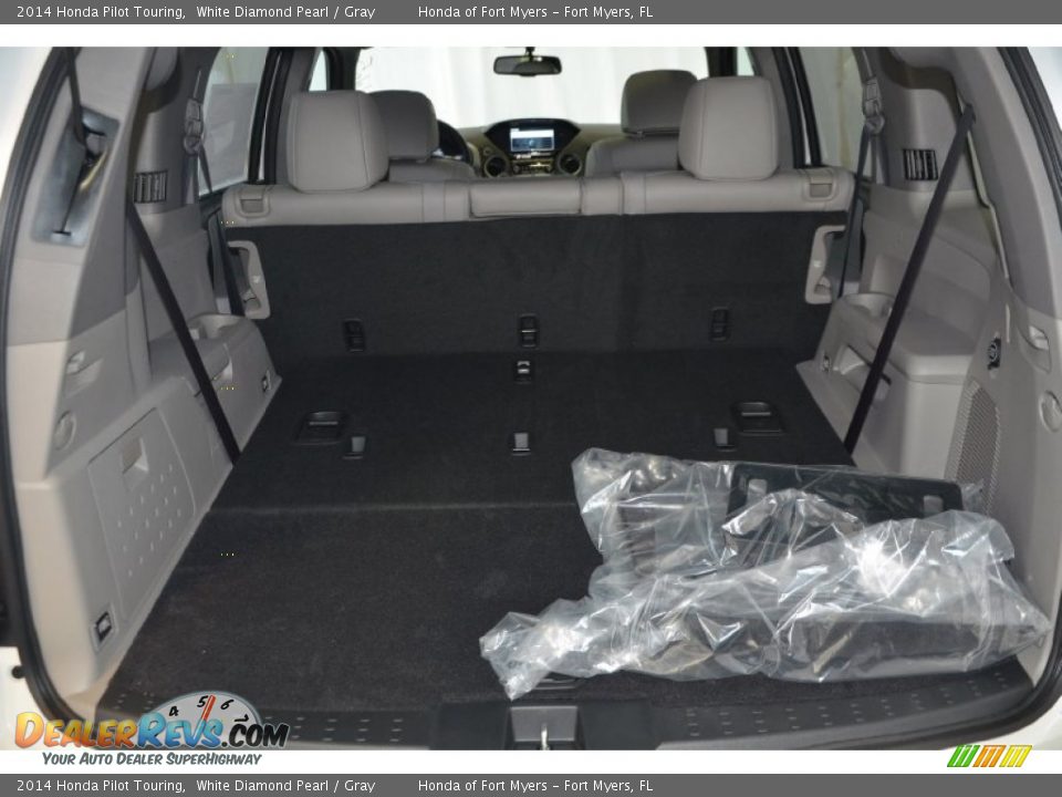 2014 Honda Pilot Touring White Diamond Pearl / Gray Photo #29