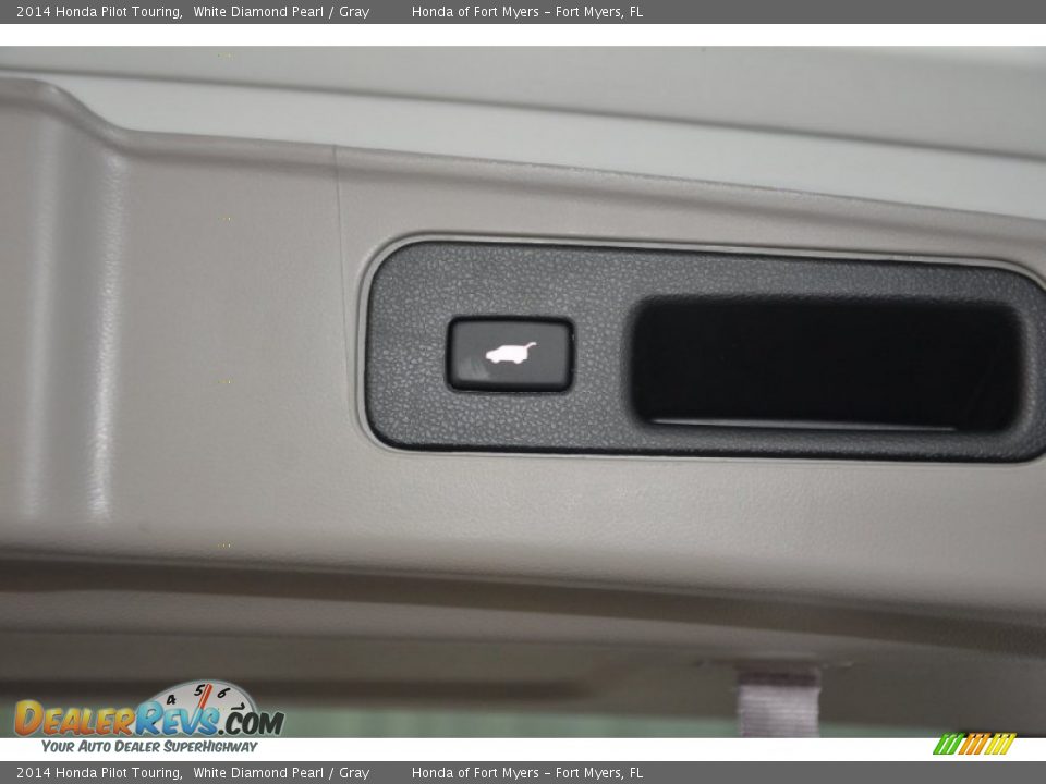 2014 Honda Pilot Touring White Diamond Pearl / Gray Photo #30