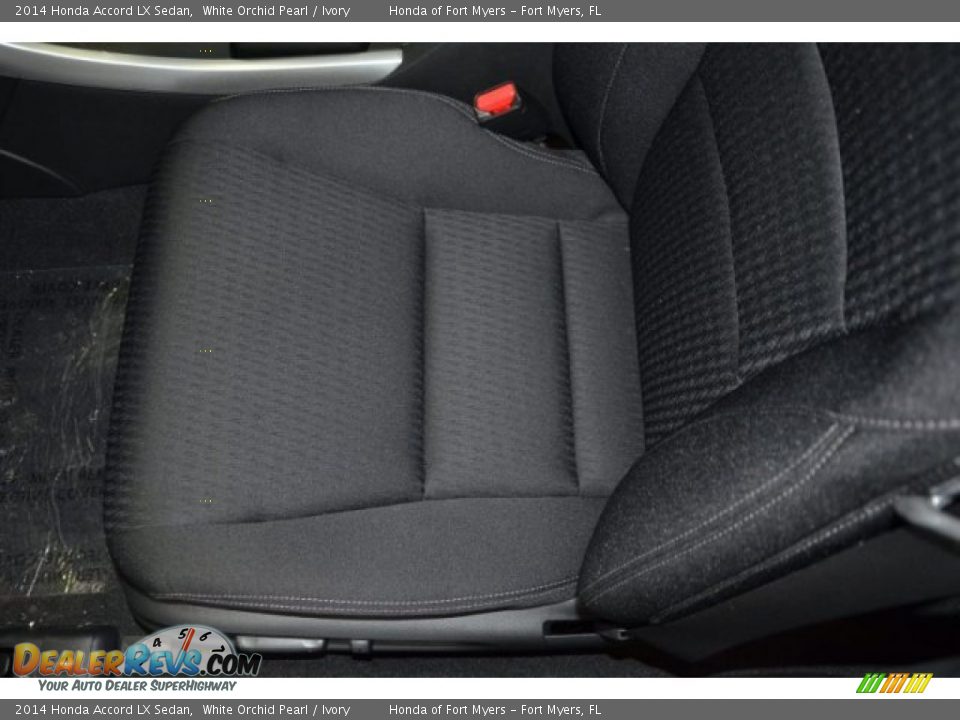2014 Honda Accord LX Sedan White Orchid Pearl / Ivory Photo #10