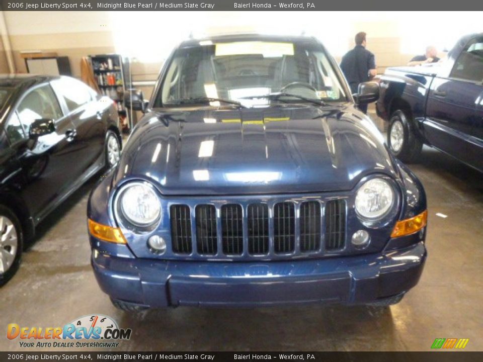 2006 Jeep Liberty Sport 4x4 Midnight Blue Pearl / Medium Slate Gray Photo #2
