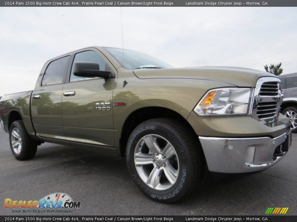 Front 3/4 View of 2014 Ram 1500 Big Horn Crew Cab 4x4 Photo #4