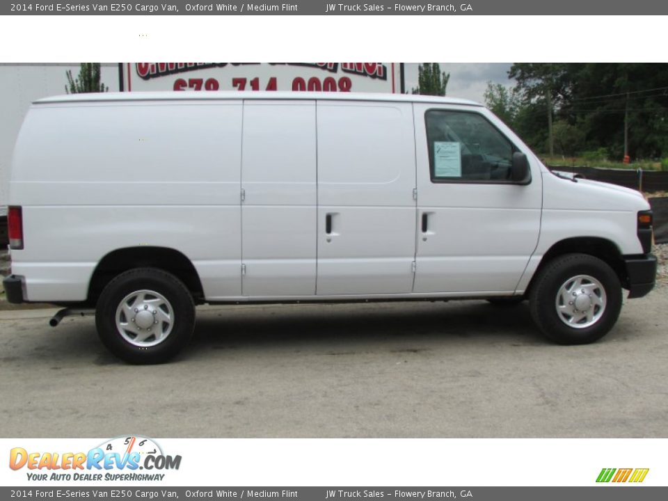 2014 Ford E-Series Van E250 Cargo Van Oxford White / Medium Flint Photo #10