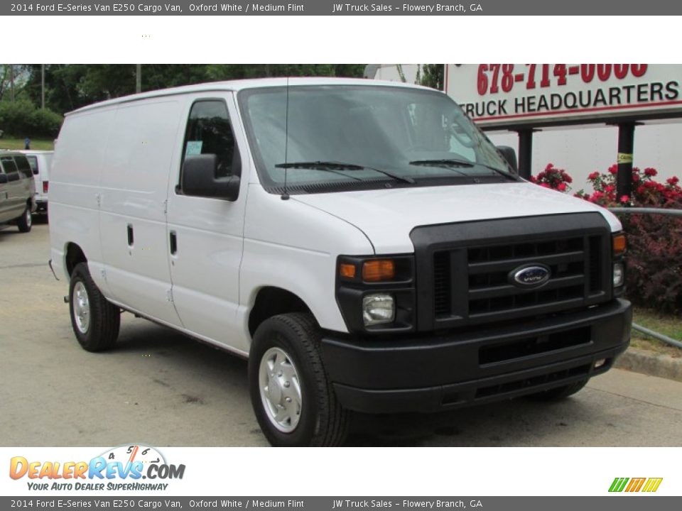 2014 Ford E-Series Van E250 Cargo Van Oxford White / Medium Flint Photo #11