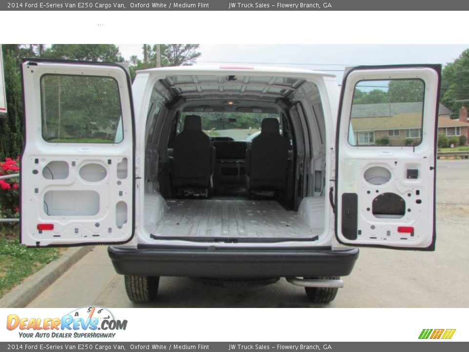 2014 Ford E-Series Van E250 Cargo Van Oxford White / Medium Flint Photo #18