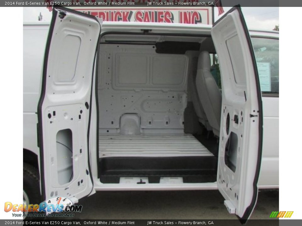 2014 Ford E-Series Van E250 Cargo Van Oxford White / Medium Flint Photo #22