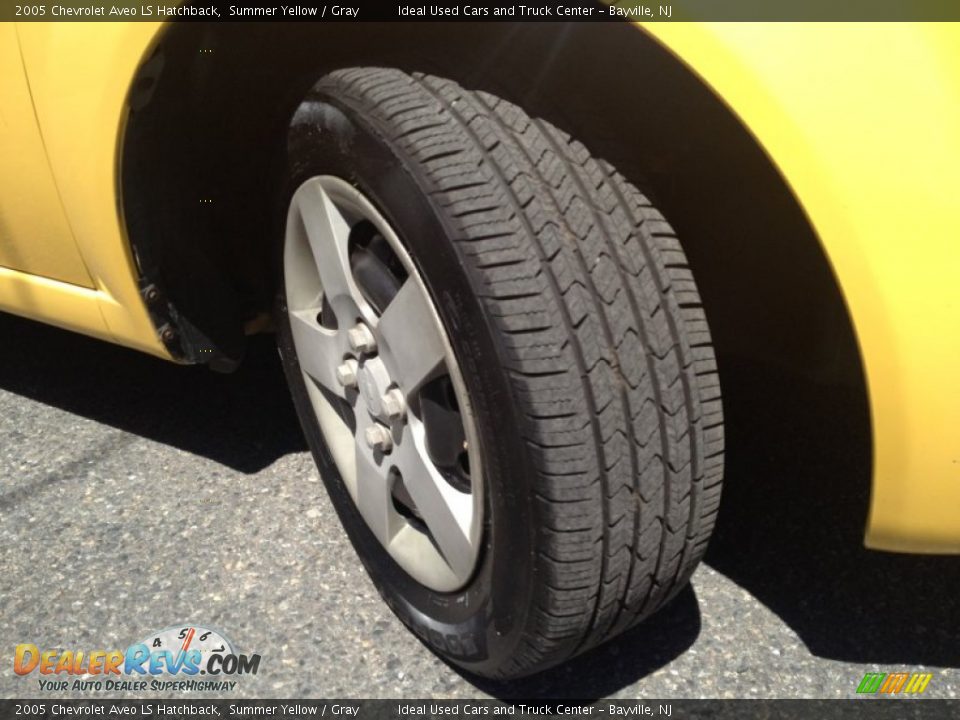 2005 Chevrolet Aveo LS Hatchback Summer Yellow / Gray Photo #2