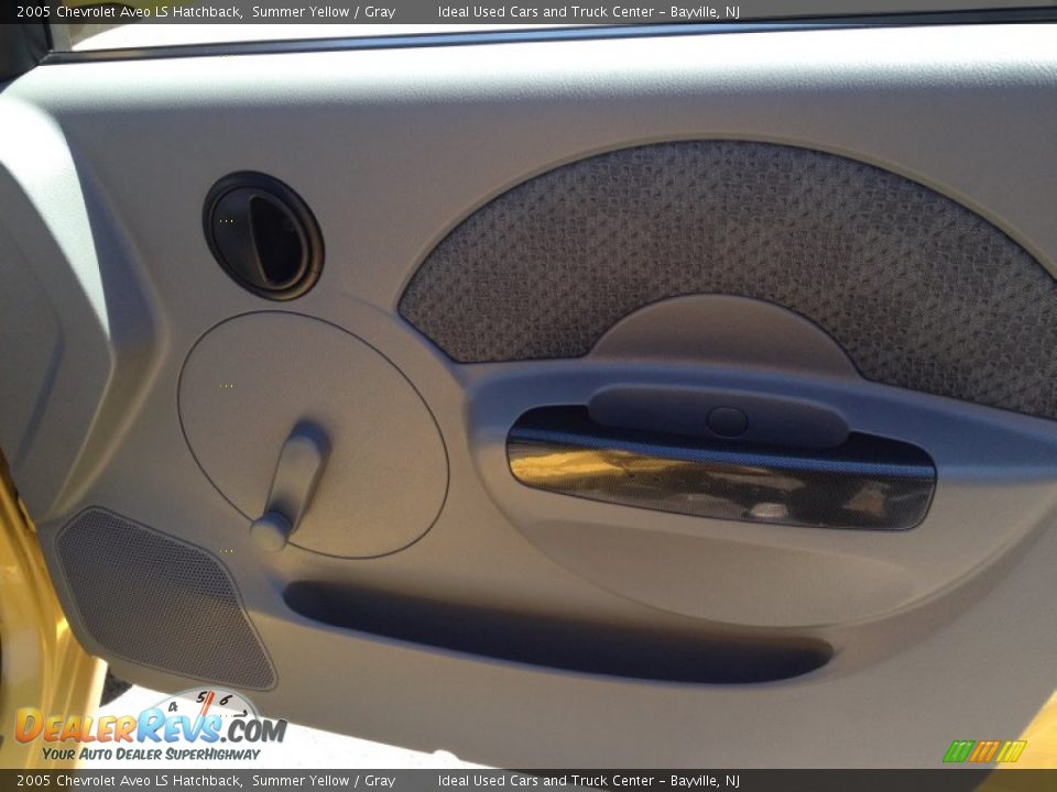2005 Chevrolet Aveo LS Hatchback Summer Yellow / Gray Photo #9
