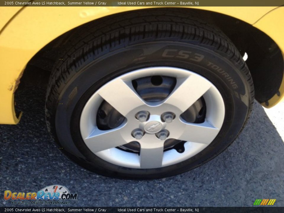 2005 Chevrolet Aveo LS Hatchback Summer Yellow / Gray Photo #17