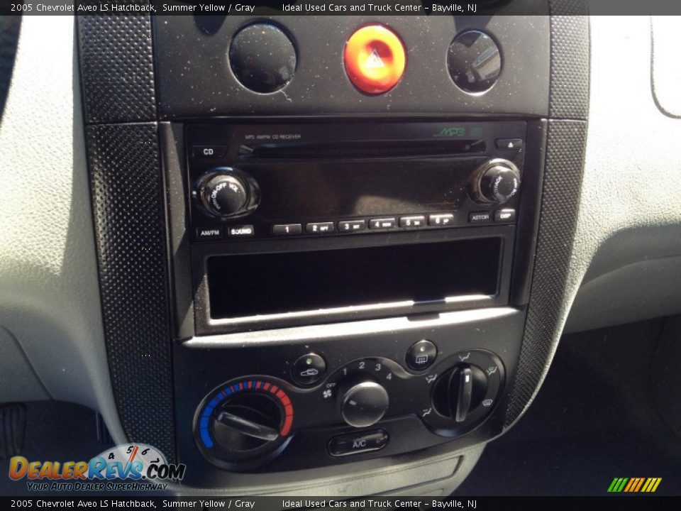 2005 Chevrolet Aveo LS Hatchback Summer Yellow / Gray Photo #28