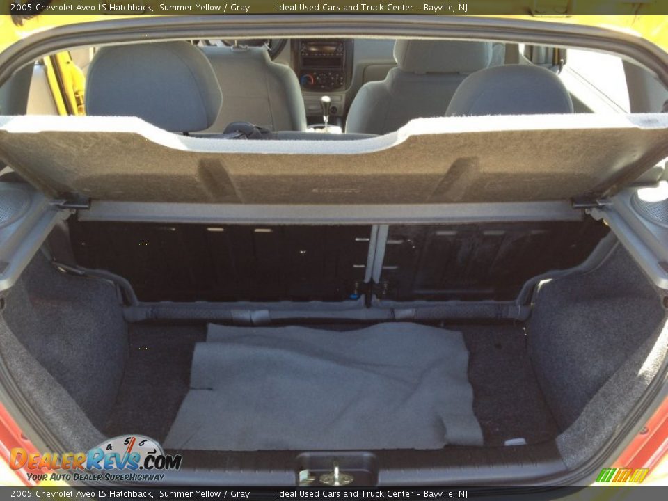 2005 Chevrolet Aveo LS Hatchback Summer Yellow / Gray Photo #30