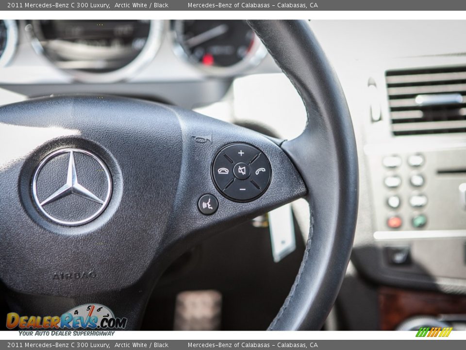 2011 Mercedes-Benz C 300 Luxury Arctic White / Black Photo #16