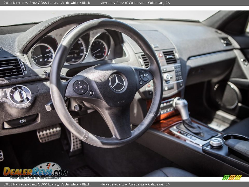 2011 Mercedes-Benz C 300 Luxury Arctic White / Black Photo #18