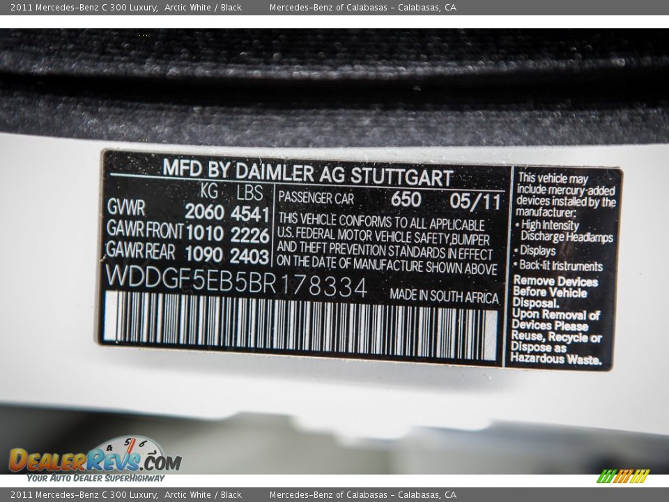 2011 Mercedes-Benz C 300 Luxury Arctic White / Black Photo #20