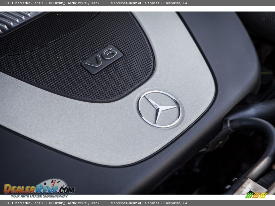 2011 Mercedes-Benz C 300 Luxury Arctic White / Black Photo #26