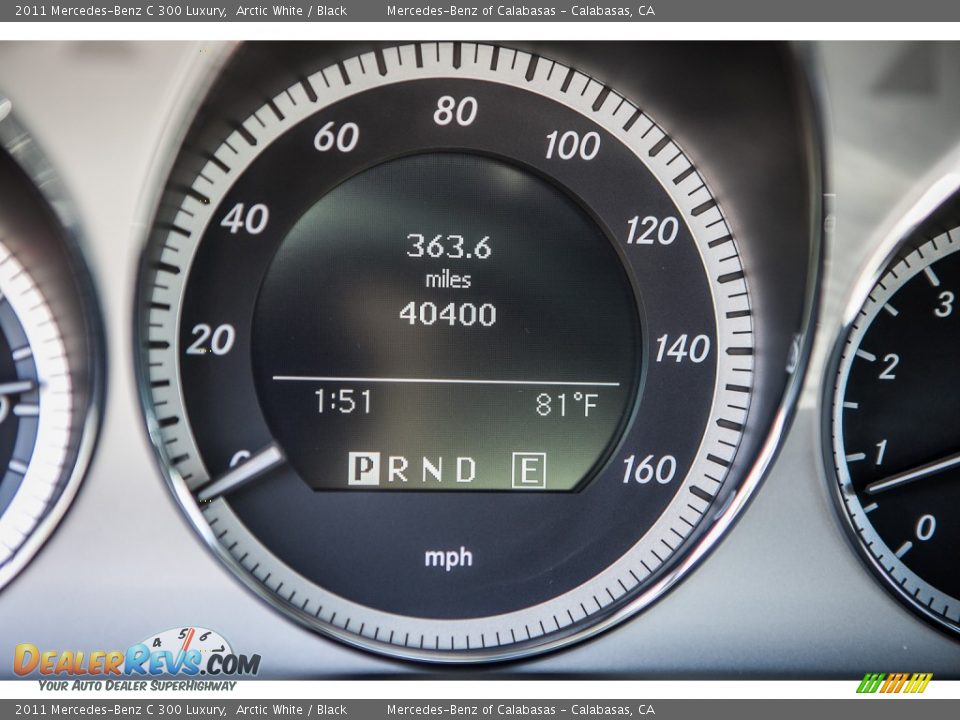 2011 Mercedes-Benz C 300 Luxury Arctic White / Black Photo #31