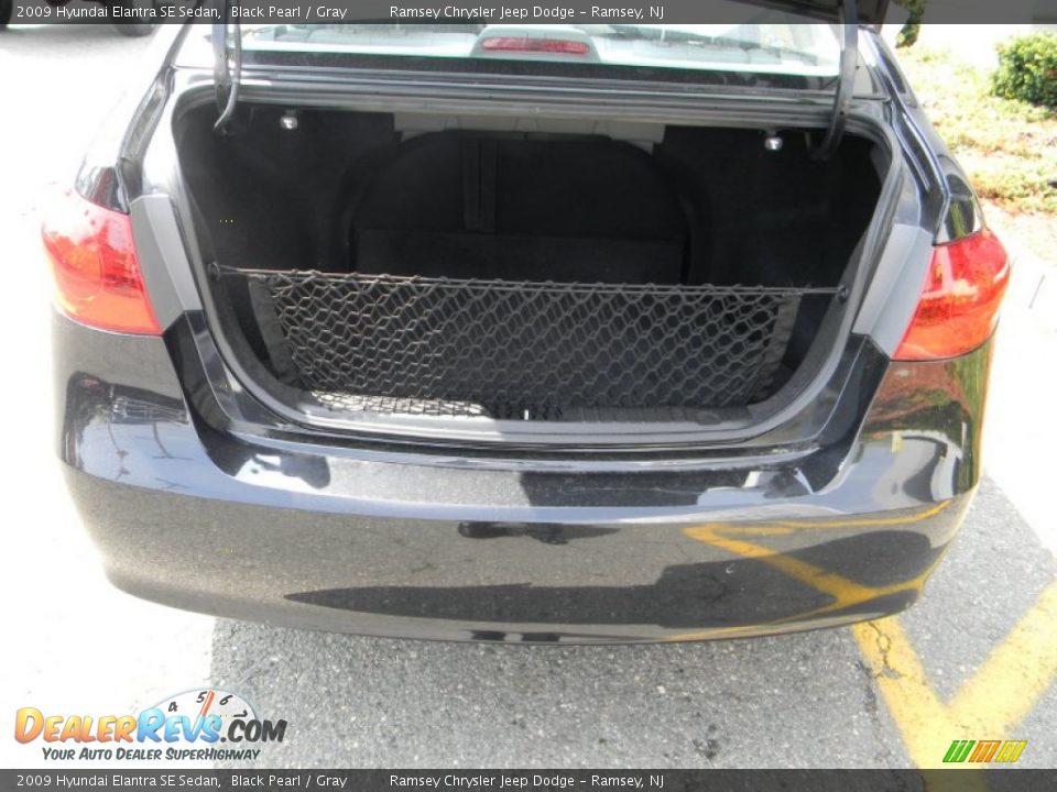 2009 Hyundai Elantra SE Sedan Black Pearl / Gray Photo #8