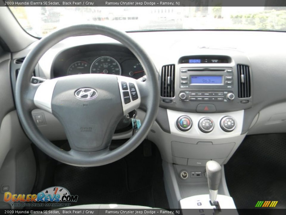 2009 Hyundai Elantra SE Sedan Black Pearl / Gray Photo #10
